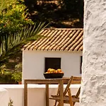 Santa Teresa, Casa Granada