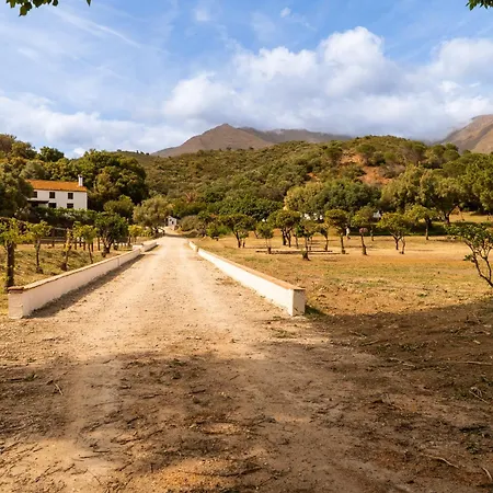 Santa Teresa, Casa Granada إِستيبونا